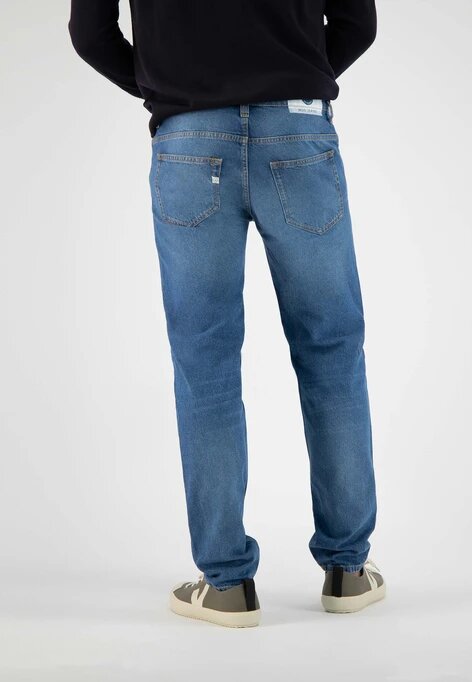 MUD Jeans Regular Dunn Stone blue _ KOKOTOKO duurzame kleding Groningen