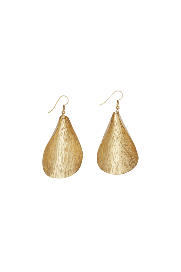 People Tree Curled Leaf earrings Brass_KOKOTOKO duurzame kleding
