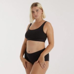 Organic Basics - Core Rib Shorty - Black