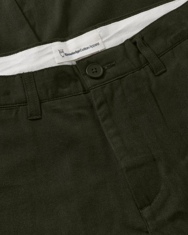 KnowledgeCotton Apparel - Chuck Herringbone Chino Pants - Forest Night - Afbeelding 2